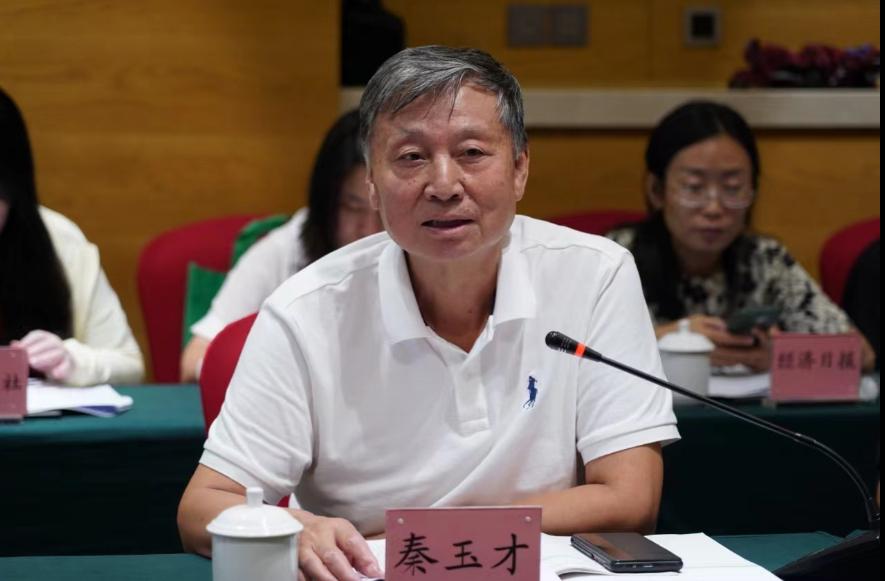 以經(jīng)濟體制改革為牽引   持續推進(jìn)城鄉融合發(fā)展   ——中國城鎮化促進(jìn)會(huì )學(xué)習貫徹二十屆三中全會(huì )精神座談會(huì )發(fā)言摘要